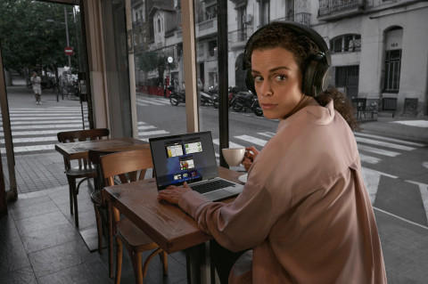 HP EliteBook 830 G11 Ultra 5 125U 13"WUXGA IPS AG 400nits 16GB DDR5 SSD512 Intel Arc Cam 5MPx 56Wh W11Pro - Galeria zdjęcie 5