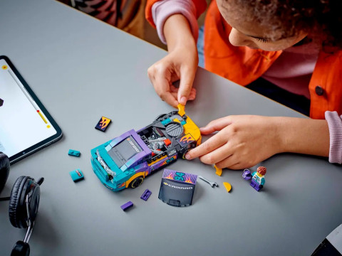 LEGO Speed Champions 76935 NASCAR Next Gen Chevrolet Camaro ZL1 - Galeria zdjęcie 9
