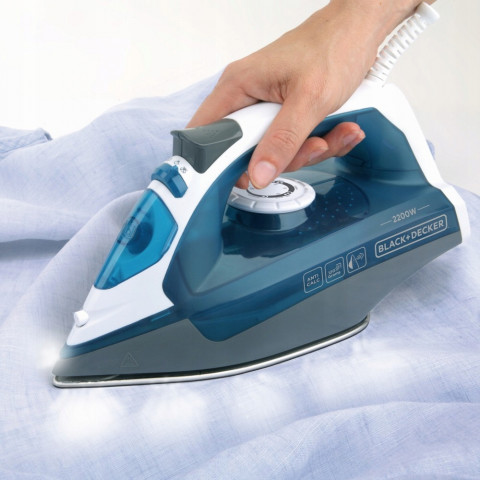 Żelazko Black+Decker BXIR2200E - Galeria zdjęcie 3