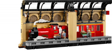 LEGO HARRY POTTER 76450 BOOK NOOK: HOGWLEGO ARTS™ EXPRESS - Galeria zdjęcie 3
