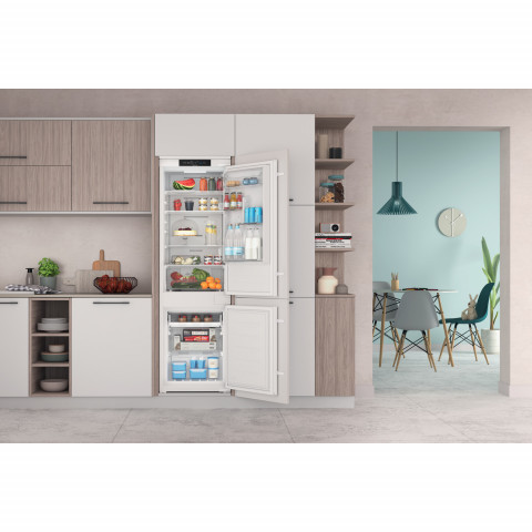Lodówka do zabudowy INDESIT INC18 T311 Total No Frost - Galeria zdjęcie 9