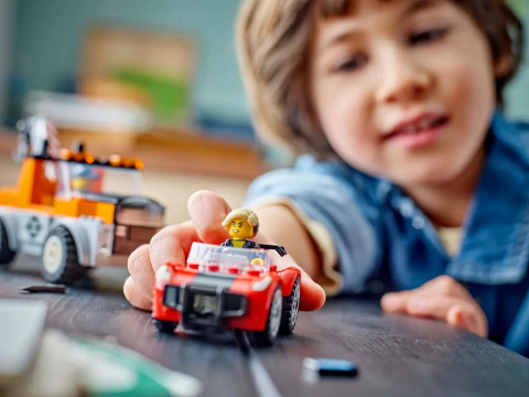 LEGO City 60435 Samochód pomocy drogowej i naprawa sportowego auta - Galeria zdjęcie 10