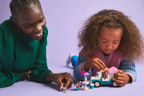 LEGO FRIENDS 42644 Furgonetka z lodami w mieście Heartlake - Galeria zdjęcie 7