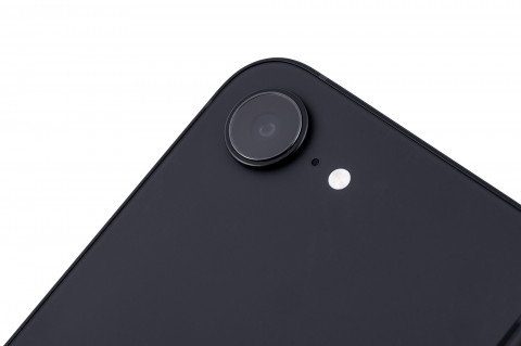 Apple iPhone 16e 128GB Black - Galeria zdjęcie 9