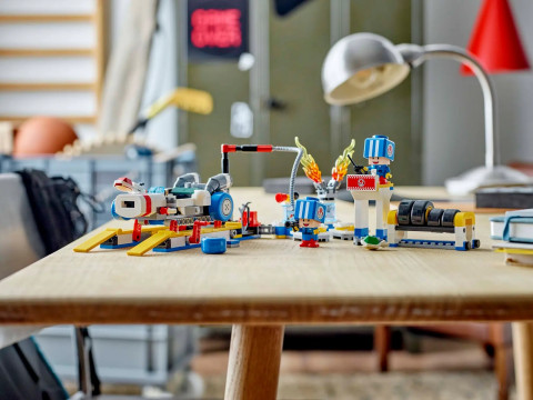 LEGO SUPER MARIO 72035 Mario Kart - Toad i jego garaż - Galeria zdjęcie 10