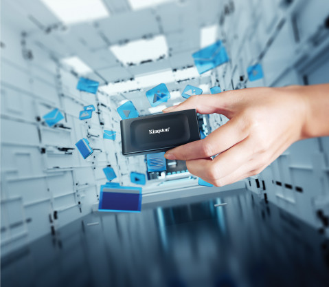 Dysk zewnętrzny SSD Kingston XS1000 (2TB; USB 3.2 Gen 2; black; SXS1000/2000G) - Galeria zdjęcie 12