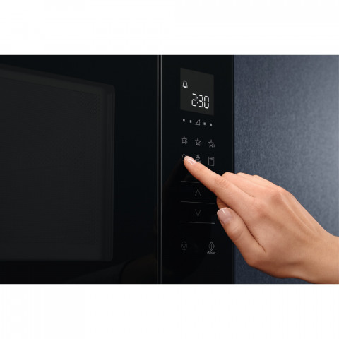Kuchenka mikrofalowa ELECTROLUX LMS 2203EMX - Galeria zdjęcie 8