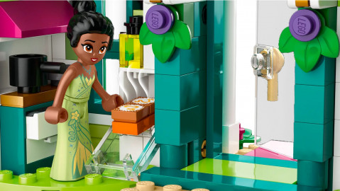 LEGO Disney 43246 Przygoda księżniczki Disneya na targu - Galeria zdjęcie 5