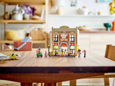 LEGO FRIENDS 42655 Restauracja i szkoła gotowania - Galeria zdjęcie 13