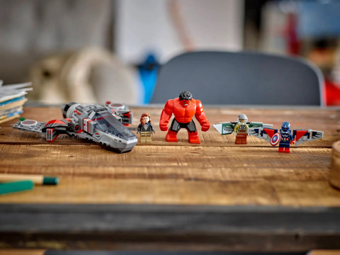 LEGO 76292 Marvel Kapitan Ameryka kontra Czerwony Hulk - Galeria zdjęcie 12
