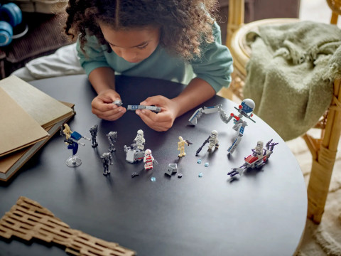 LEGO Star Wars 75372 Zestaw bitewny z żołnierzem armii klonów™ i droidem bojowym™ - Galeria zdjęcie 7