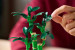 LEGO ICONS 10344 Botanicals - Dracena sandera - Galeria zdjęcie 7