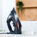 Żelazko parowe Black+Decker BXIR3000E - Galeria zdjęcie 4