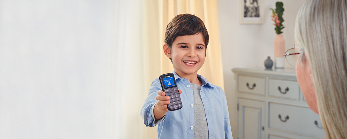 Telefon komórkowy Panasonic KX-TU110EXB Czarny - zdjęcie 2