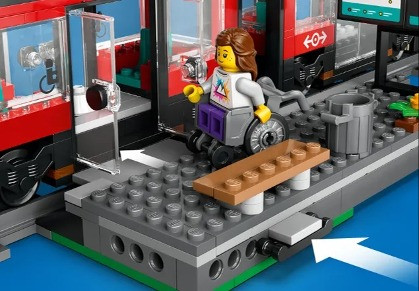 LEGO City 60423 Tramwaj miejski ze stacją - zdjęcie 5