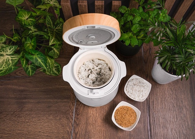 Ryżowar 1,5 l biały/drewno RE3030 CONCEPT - zdjęcie 5