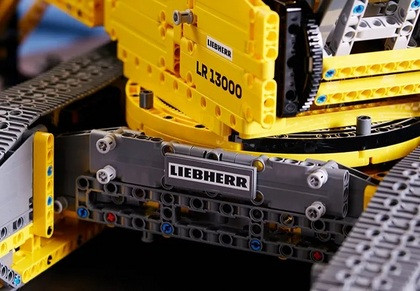 LEGO Technic 42146 Żuraw gąsienicowy Liebherr LR 13000 - zdjęcie 3