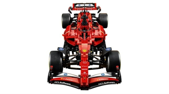 LEGO TECHNIC 42207 Bolid F1 Ferrari SF-24 - zdjęcie 2