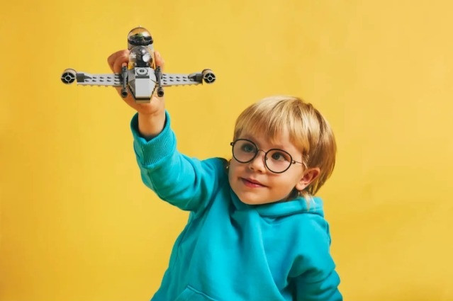 LEGO STAR WARS 75410 Myśliwiec N-1 Mando i Grogu - zdjęcie 3