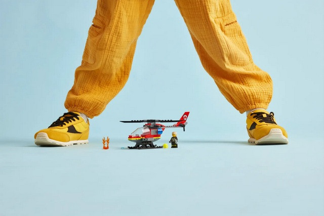 LEGO City 60411 Strażacki helikopter ratunkowy - zdjęcie 6