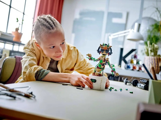 LEGO Super Heroes 76297 Tańczący Groot - zdjęcie 9