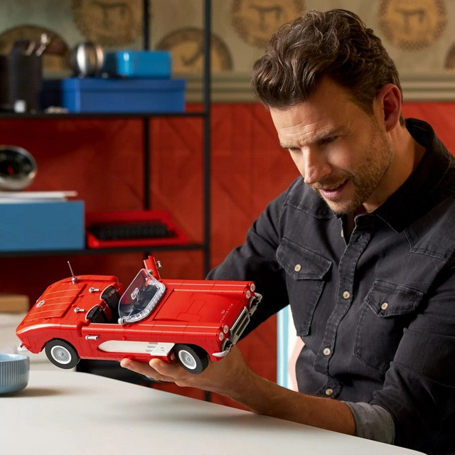 LEGO Icons 10321 Corvette - zdjęcie 3
