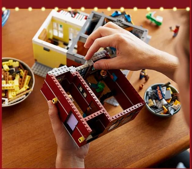LEGO Icons 10312 Klub Jazzowy - zdjęcie 4