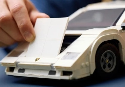 LEGO  Icons 10337 Lamborghini Countach 5000 Quattrovalvole - zdjęcie 5