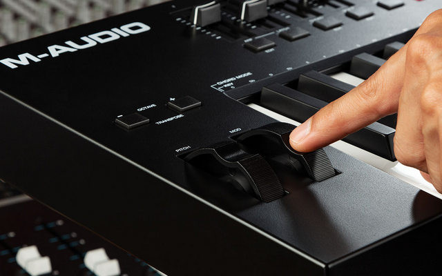 M-AUDIO Oxygen PRO 61 - Klawiatura Sterująca - zdjęcie 4