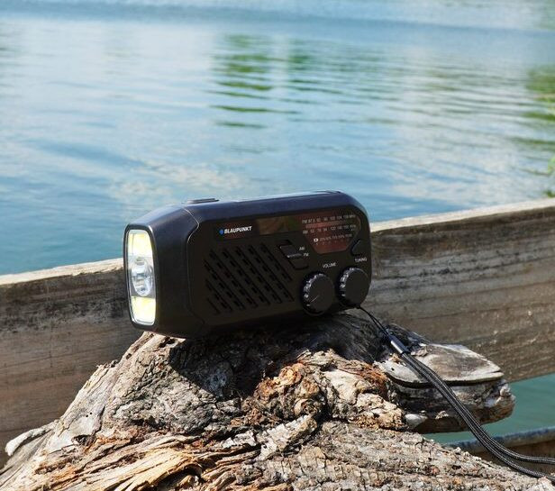 Radio przenośne Blaupunkt ER10 z latarką - zdjęcie 2