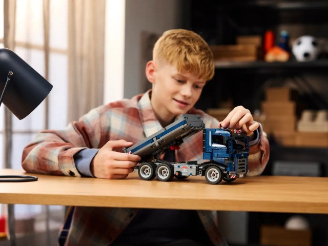 LEGO TECHNIC 42203 Wywrotka z przechylaną skrzynią - zdjęcie 3