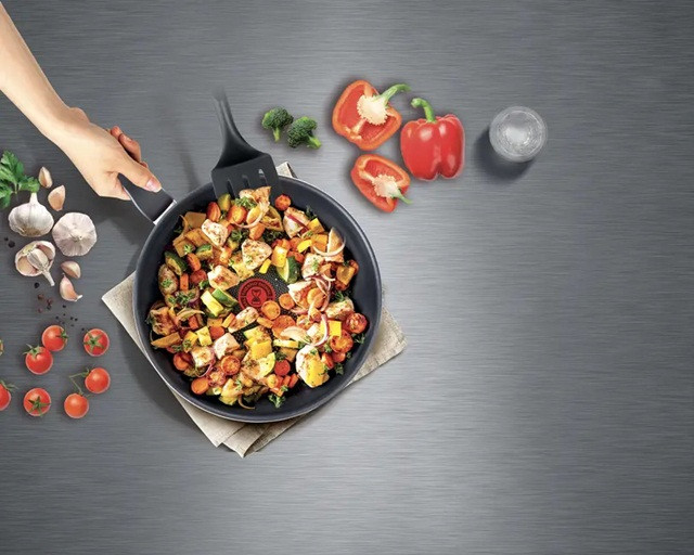 Patelnia TEFAL XL Intense 28 cm C3840653 - zdjęcie 1
