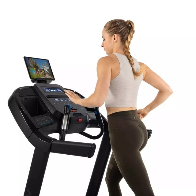 Bieżnia elektryczna HORIZON FITNESS 7.0 AT-24 - zdjęcie 3
