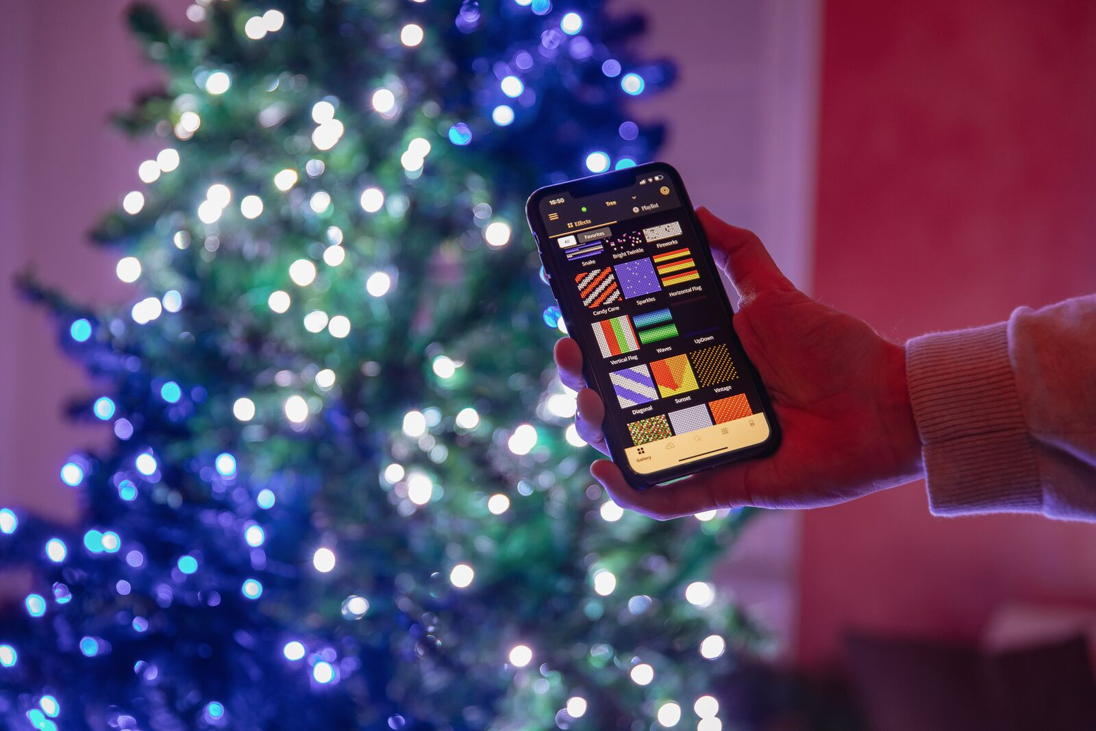 Inteligentne lampki choinkowe Twinkly 600 RGB 48m - zdjęcie 3
