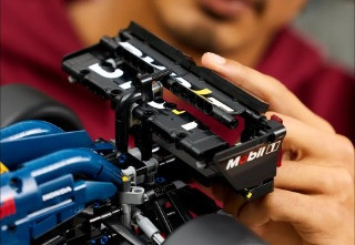 LEGO Technic 42206 Bolid F1 Oracle Red Bull Racing RB20 - zdjęcie 6