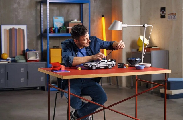 LEGO Creator Expert 10300 Wehikuł czasu z „Powrotu do przyszłości” - zdjęcie 9