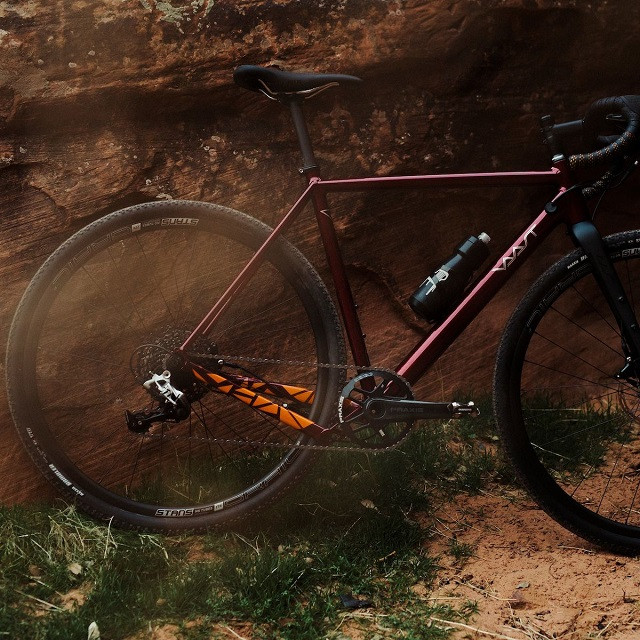 Rower gravel VAAST 700C APEX GRX 52cm S Gloss Berry Red - zdjęcie 6