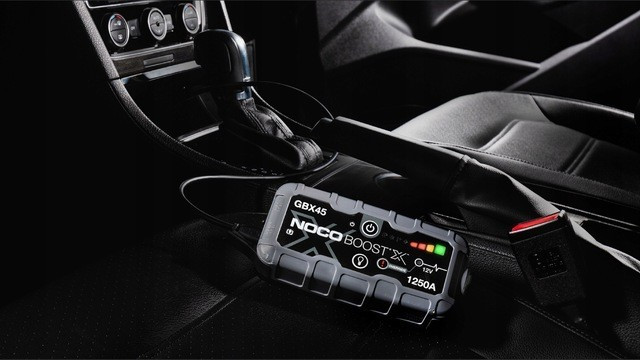 Noco GBX45 Boost X 12V 1250A Jump Starter Powerbank - zdjęcie 3