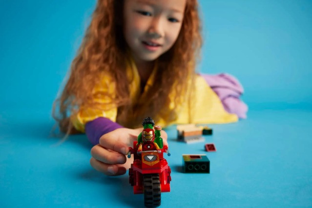LEGO Super Heroes 76287 Iron Man z motocyklem i Hulk - zdjęcie 6