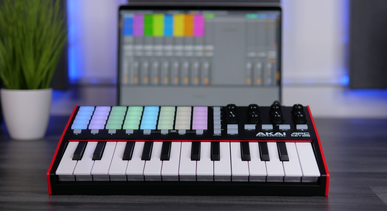 AKAI APC KEY 25 MK2 - Kontroler do Ableton Live - zdjęcie 5