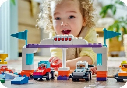 LEGO DUPLO TOWN 10445 Bolidy i kierowcy F1 - zdjęcie 3