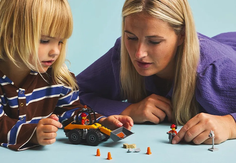 LEGO CITY 60450 Żółta ładowarka kołowa - zdjęcie 3