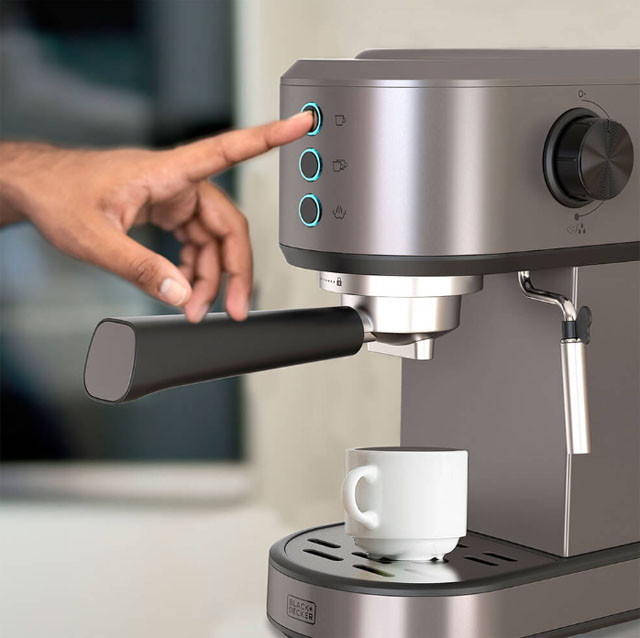 Kolbowy ekspres do kawy Black+Decker BXCO1350E - zdjęcie 1