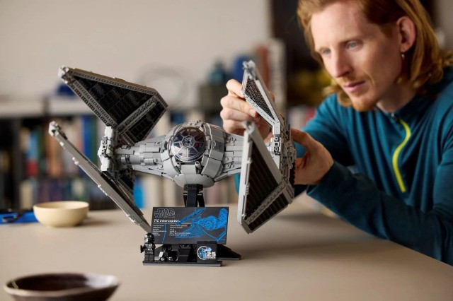 LEGO Star Wars 75382 TIE Interceptor - zdjęcie 3
