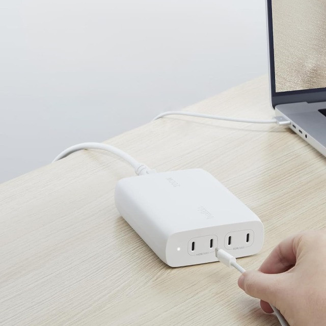 Ładowarka Belkin BoostCharge Pro 4-Port USB-C PD 3.1 GaN Charger 200W White - zdjęcie 2
