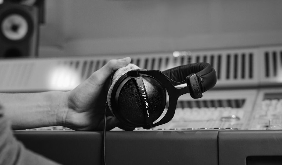 Beyerdynamic DT 770 PRO 32 OHM - Słuchawki studyjne zamknięte - zdjęcie 2