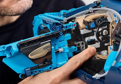 LEGO Technic 42083 Bugatti Chiron - zdjęcie 4