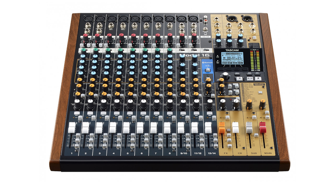 Tascam Model 16 - 14-kanałowy mikser analogowy z 16-ścieżkowym, cyfrowym rejestratorem - zdjęcie 1