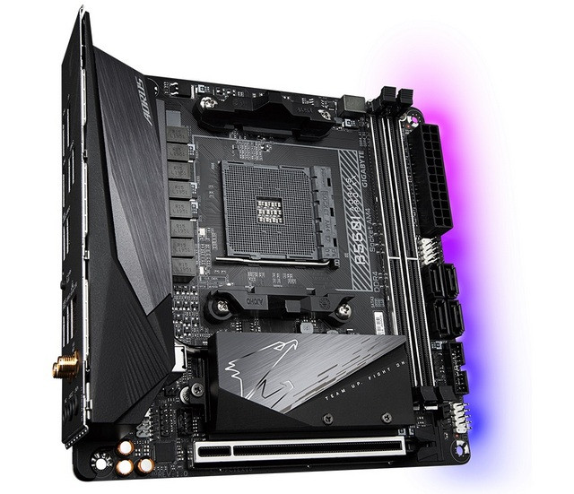 Płyta główna Gigabyte B550I AORUS PRO AX - zdjęcie 5