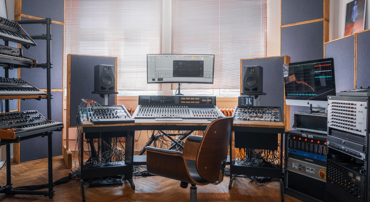 ADAM AUDIO A7V - Monitor aktywny - zdjęcie 7